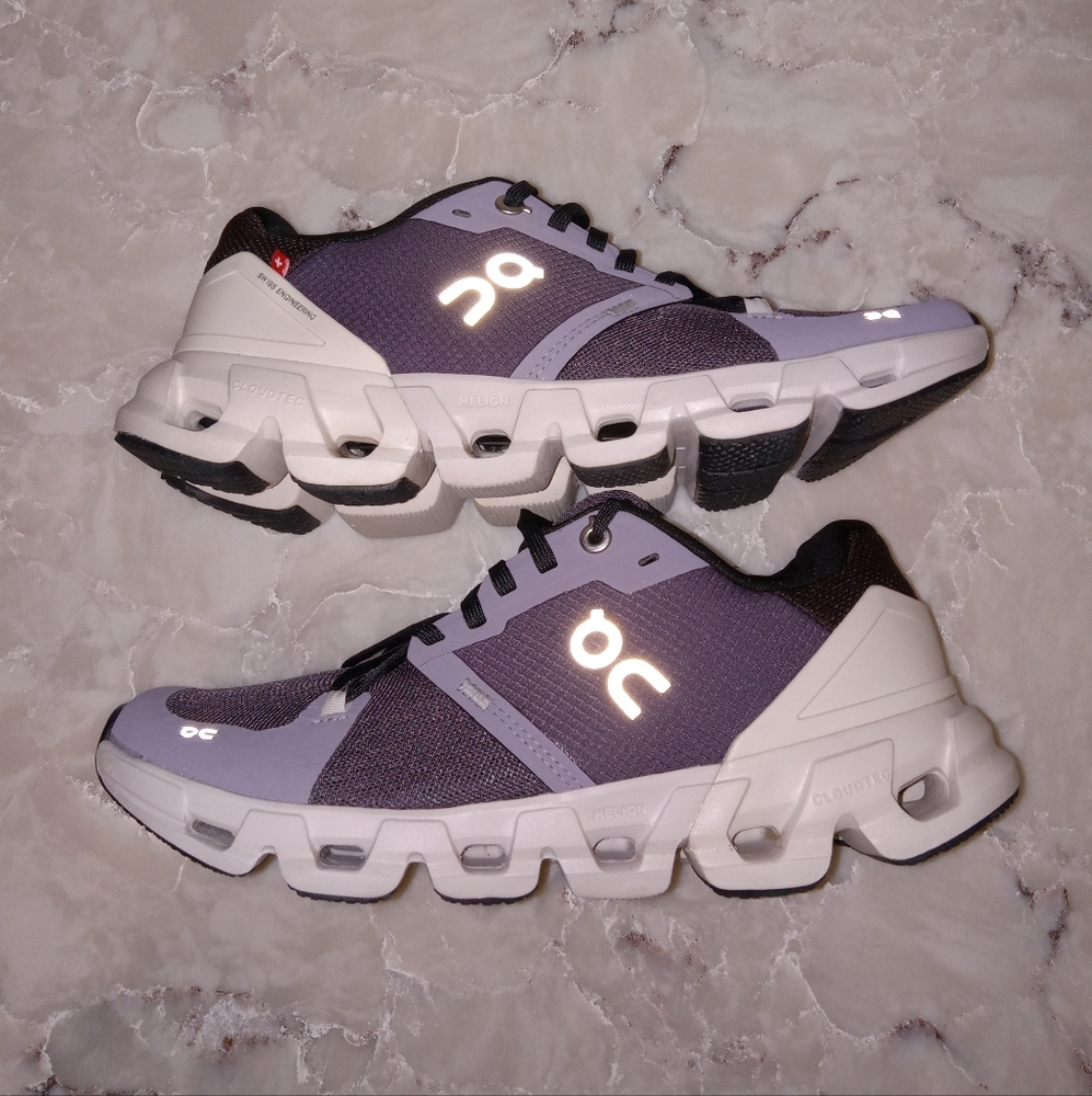 On Running Cloudflyer Shoes with Cloudtec Women's Sz 7.5 in EUC